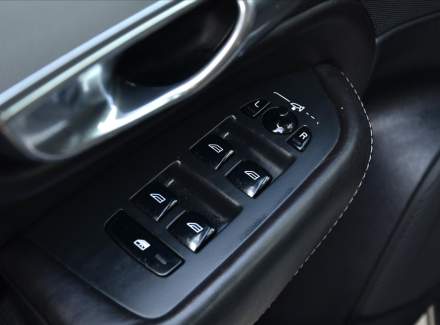 Volvo - XC90