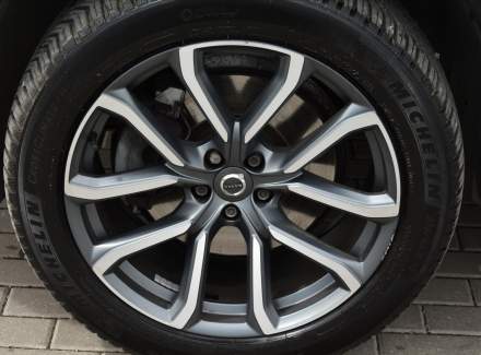 Volvo - XC90