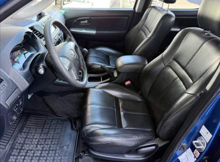 Toyota - Hilux