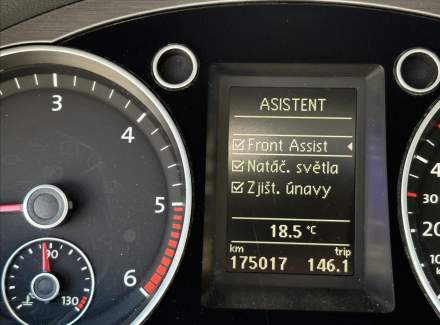 Volkswagen - Passat
