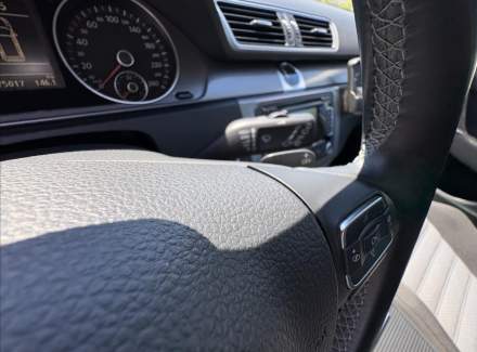 Volkswagen - Passat