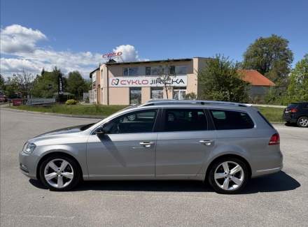 Volkswagen - Passat