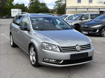 Volkswagen - Passat