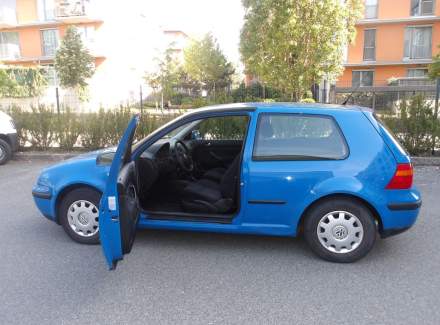 Volkswagen - Golf