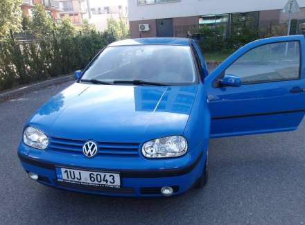Volkswagen - Golf