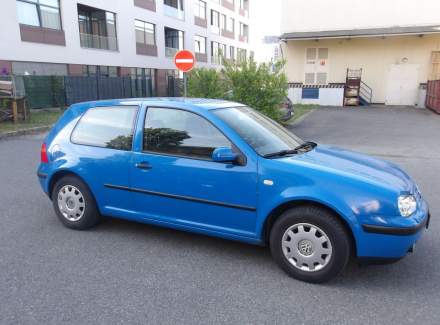 Volkswagen - Golf