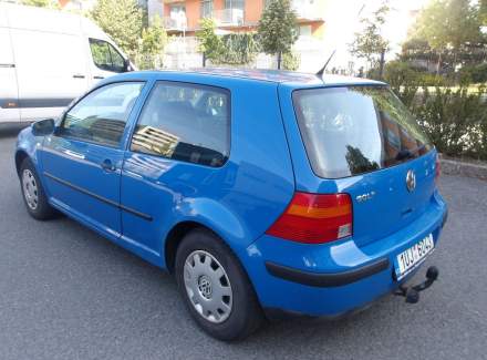 Volkswagen - Golf