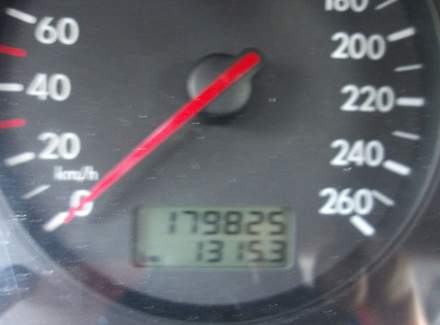 Volkswagen - Golf