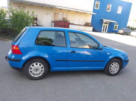Volkswagen - Golf