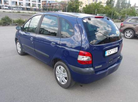 Renault - Scenic