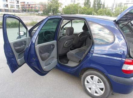 Renault - Scenic