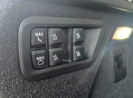 BMW - X7