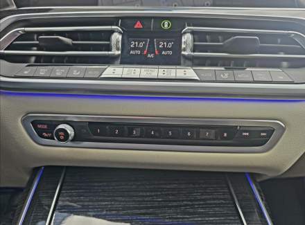 BMW - X7