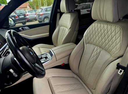 BMW - X7
