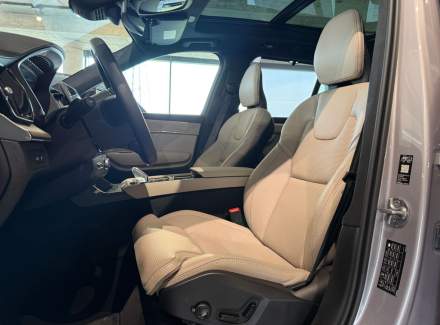 Volvo - XC90