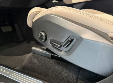 Volvo - XC90