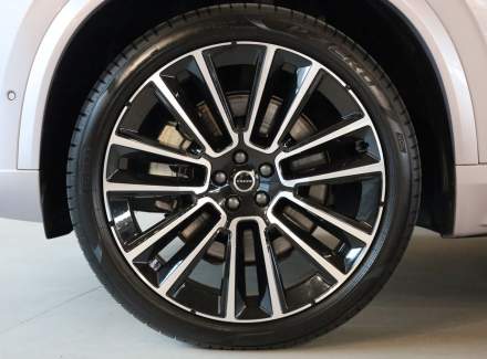 Volvo - XC90