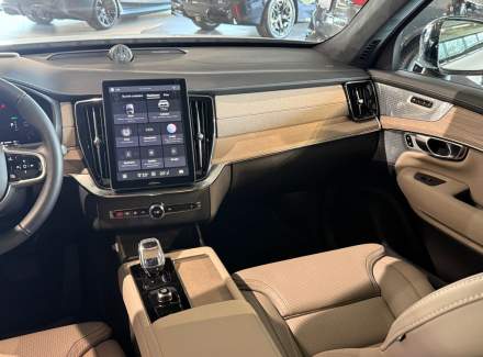 Volvo - XC90