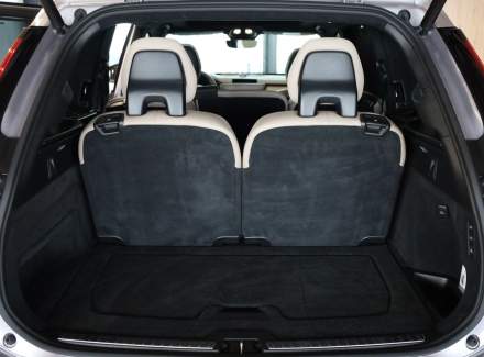 Volvo - XC90