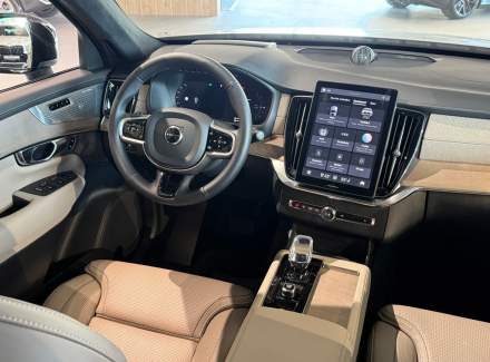 Volvo - XC90