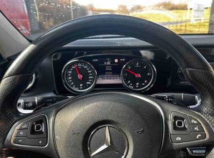 Mercedes-Benz - E-class