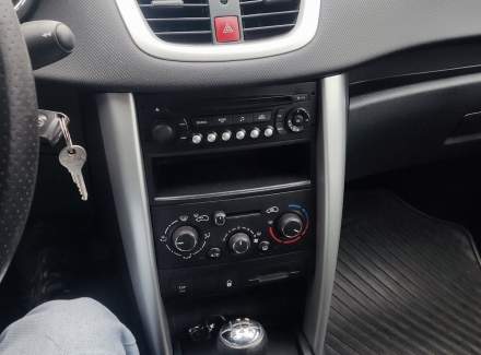 Peugeot - 207