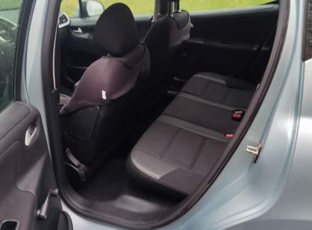 Peugeot - 207