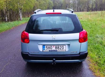 Peugeot - 207