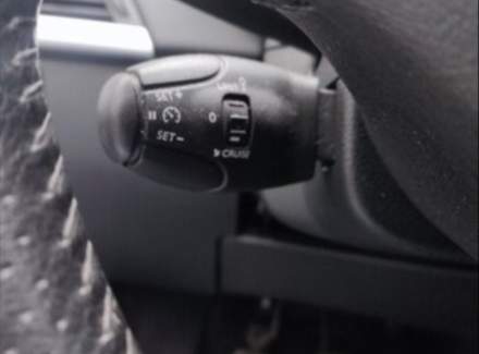 Peugeot - 207