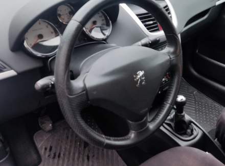 Peugeot - 207