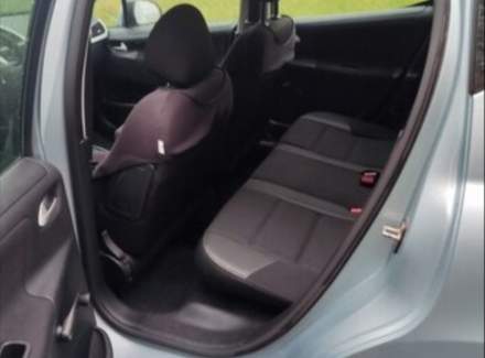 Peugeot - 207