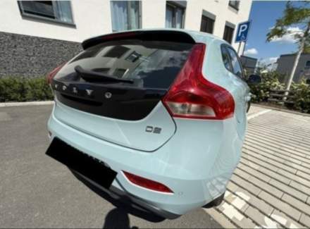 Volvo - V40