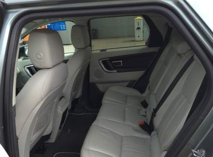 Land Rover - Discovery Sport