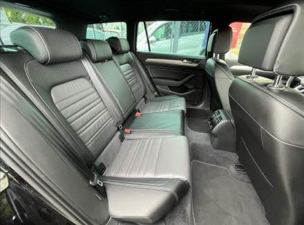 Volkswagen - Passat