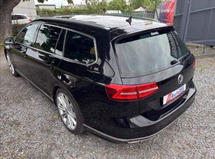 Volkswagen - Passat