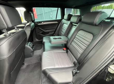 Volkswagen - Passat