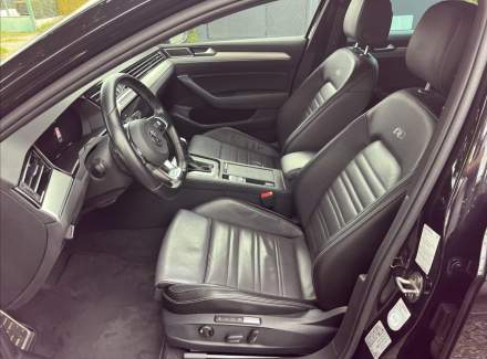 Volkswagen - Passat