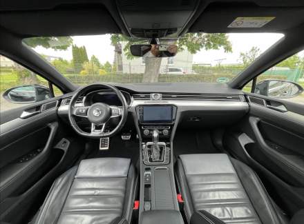 Volkswagen - Passat