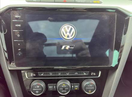 Volkswagen - Passat