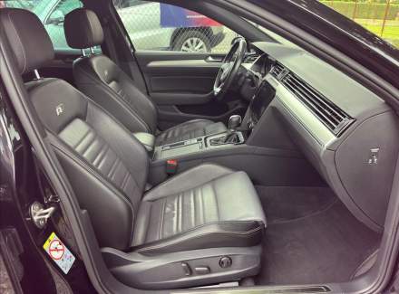 Volkswagen - Passat