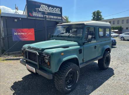 Land Rover - Defender