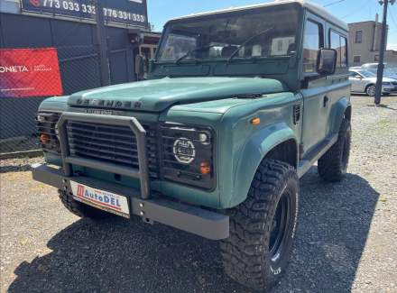 Land Rover - Defender