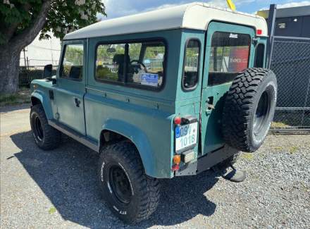 Land Rover - Defender