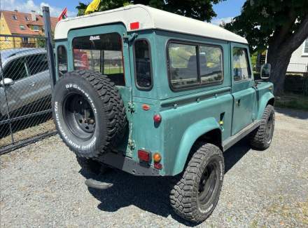 Land Rover - Defender