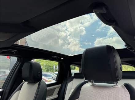 Land Rover - Discovery Sport