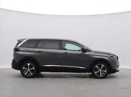 Peugeot - 5008