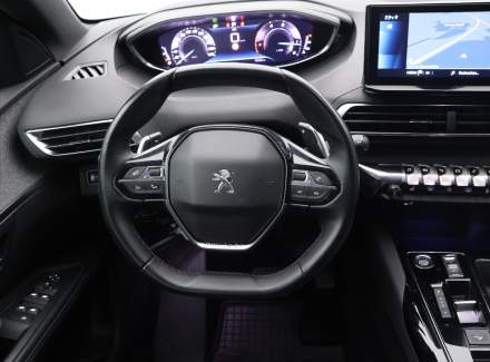 Peugeot - 5008