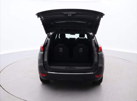Peugeot - 5008