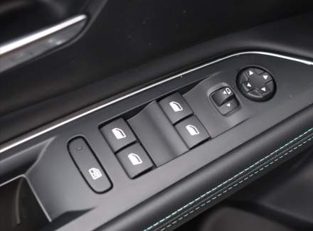 Peugeot - 5008