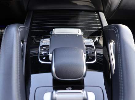 Mercedes-Benz - GLS